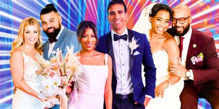 Are any of Friends cast married?