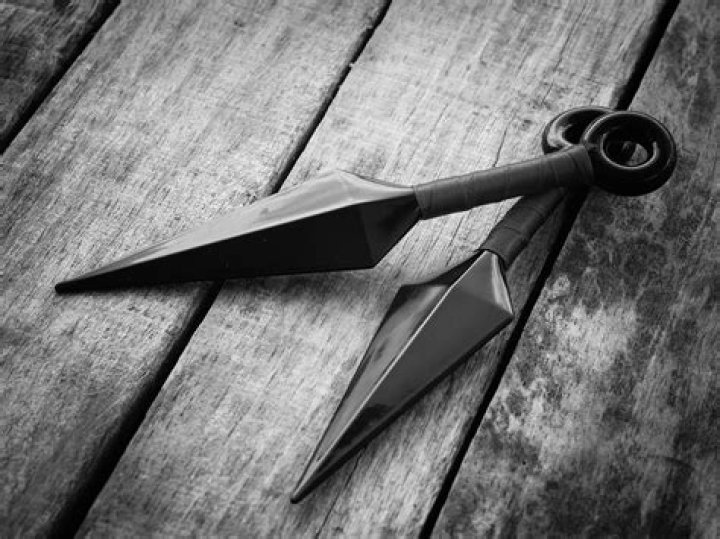 Are kunai illegal in California?