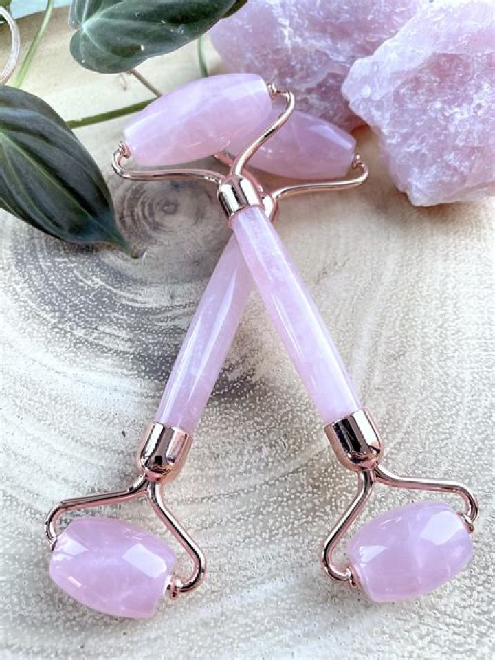 Are rose quartz face rollers worth it?
