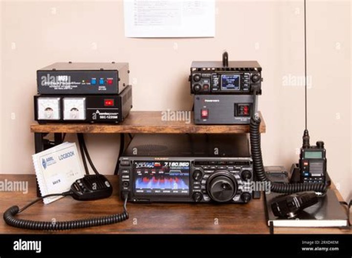 Can a Ham Radio talk to a marine radio?