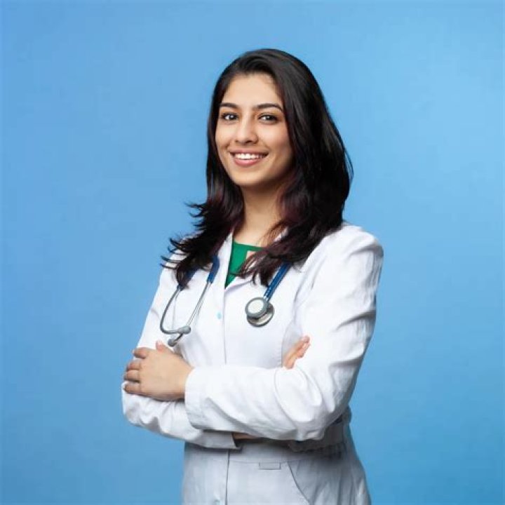 Can an Indian doctor work in UK?