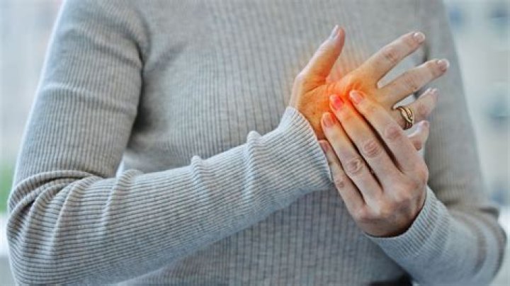 Can arthritis pain move from joint to joint?