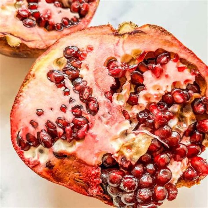 Can diabetics have pomegranate?