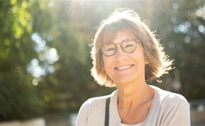 Can HPV go away and come back?