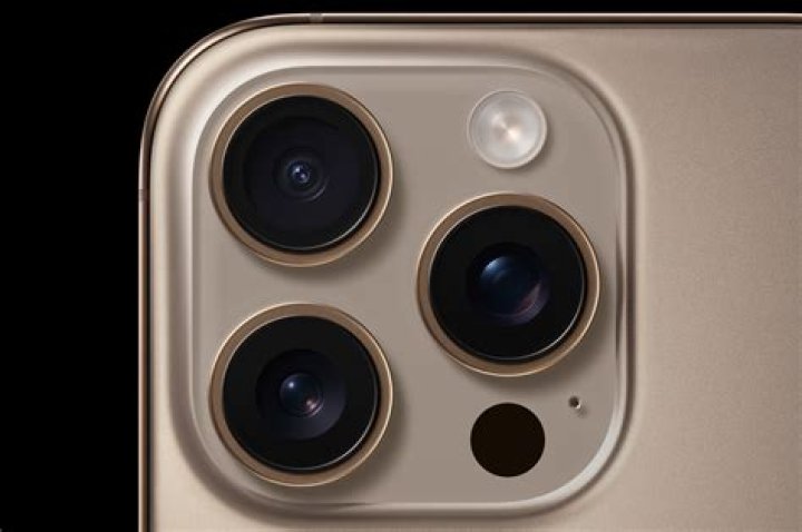 Can someone see you through your phone camera iPhone?