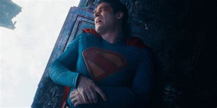 Can Superman get hurt without kryptonite?
