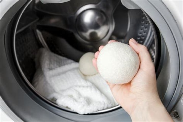 Can wool dryer balls cause itching?