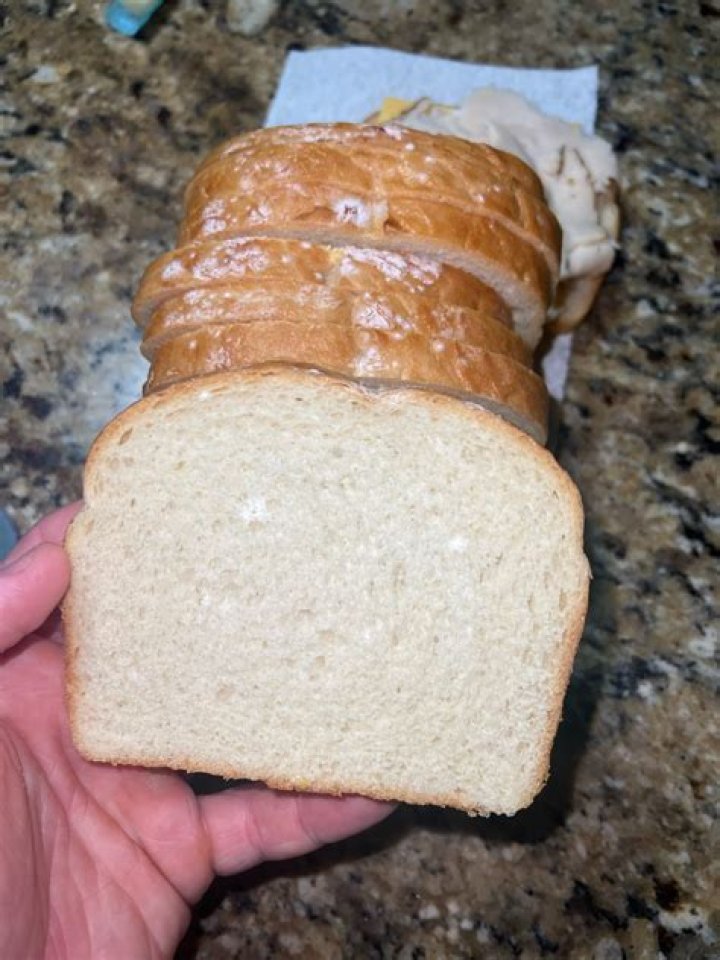 Can you eat bread if one slice has mold?