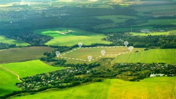 Can you own land in Canada?