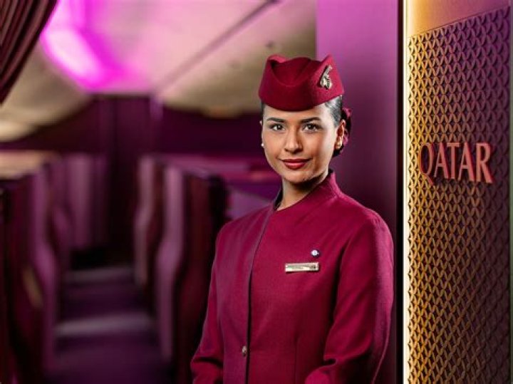 Do Qatar Airways hire married cabin crew?