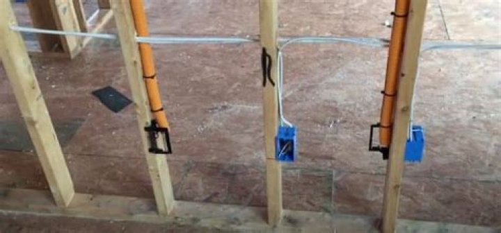 Do wires need to be in conduit in crawl space?