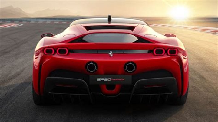 Does Ferrari make a V10?