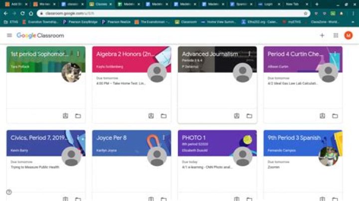 Does Google Classroom use camera?