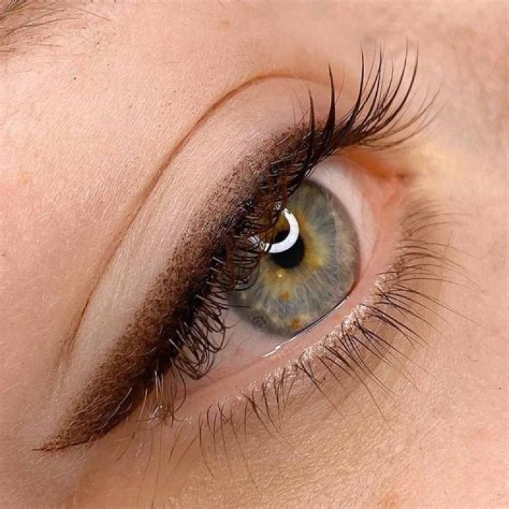 Does grey eyeliner go with brown eyes?