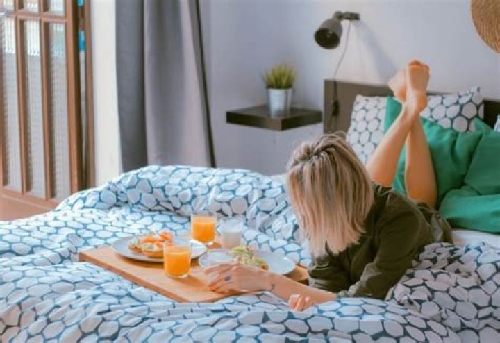 Does lying down after eating make you fat?