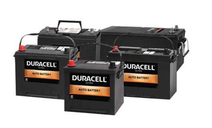 Does O'Reilly charge car batteries for free?
