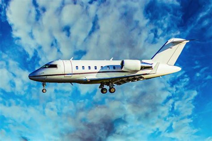 Does Shaquille O'Neal own a private jet?