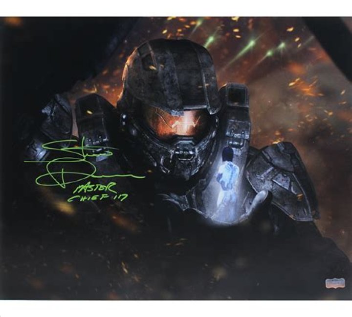 Does Steve Downes play Halo?
