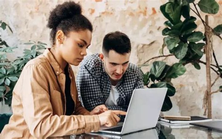 Does Upwork pay well?