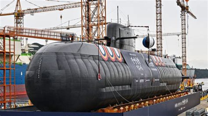 Has a submarine ever sunk another submarine?
