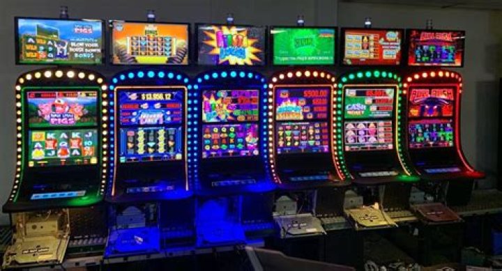 How can you tell when a slot machine is close to hitting a jackpot?