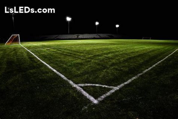 How do burglars mark houses?