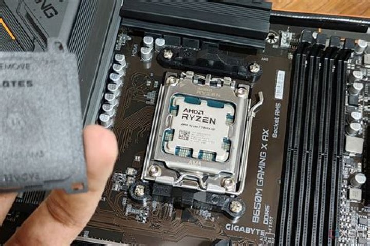 How do I keep my CPU dust free?