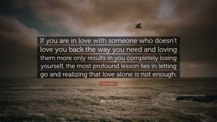 How do you know a man doesn't love you?