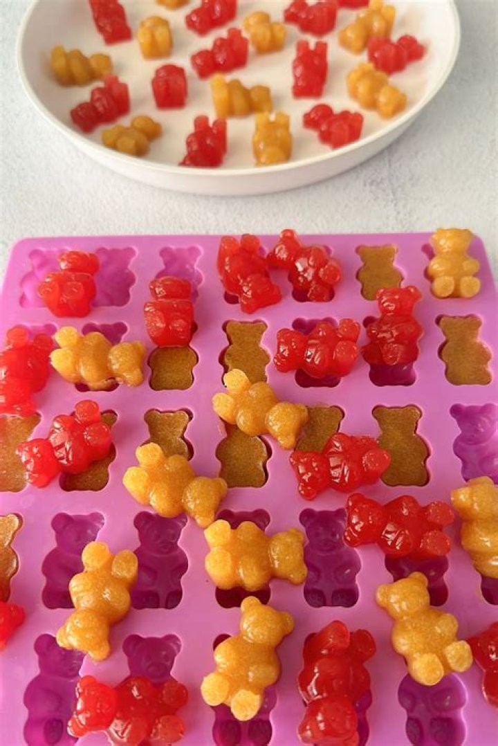 How do you make gummy bears not sticky?