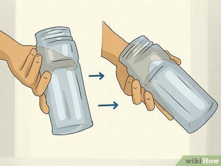 How do you pee in a bottle in a car?