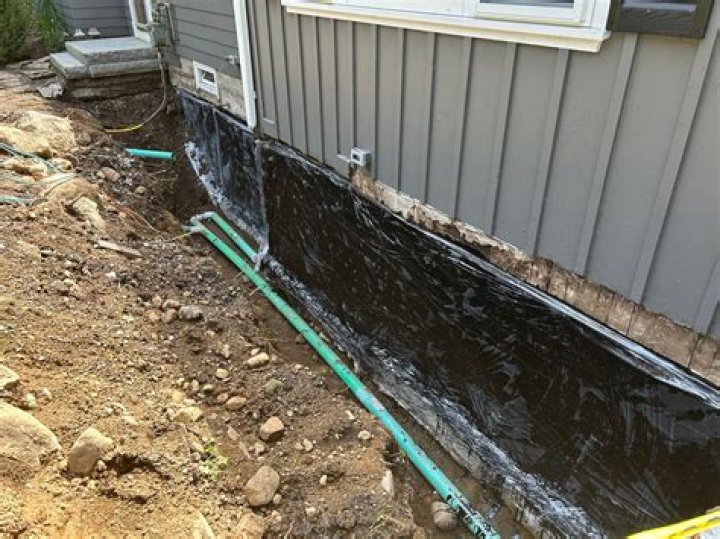 How do you seal basement walls with water?