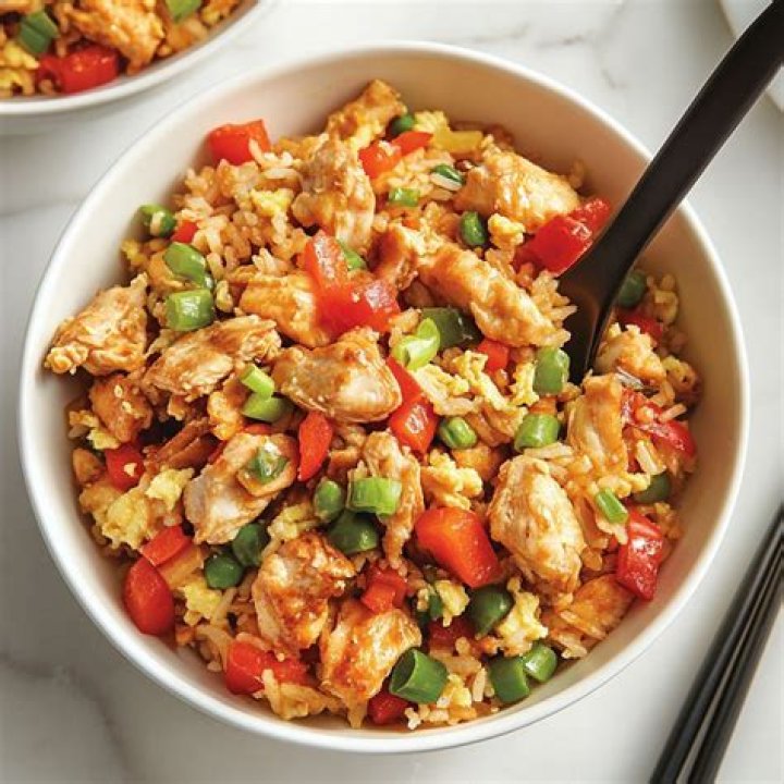 How is Japanese fried rice different from Chinese fried rice?