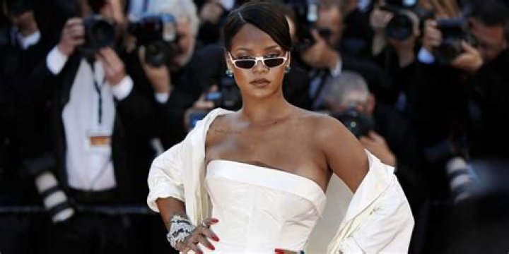 How is Rihanna a billionaire?