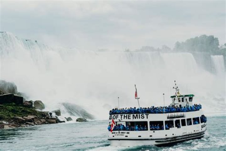 How many boats does Maid of the Mist have?