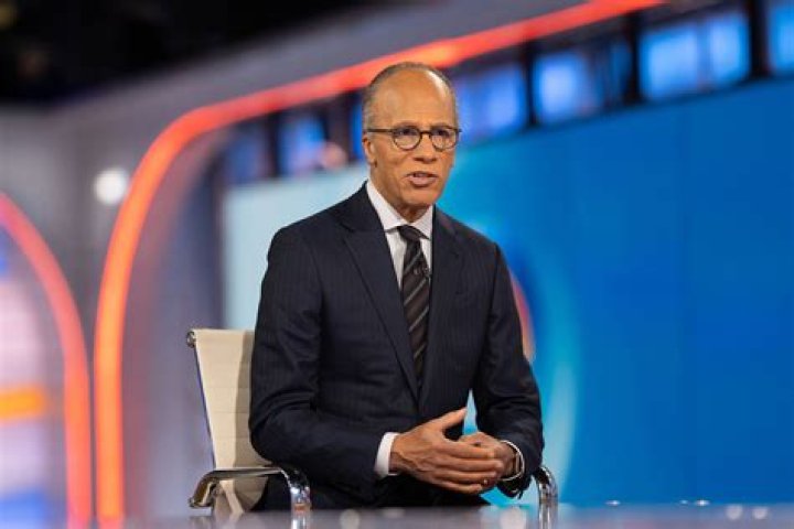 How much money does Lester have?