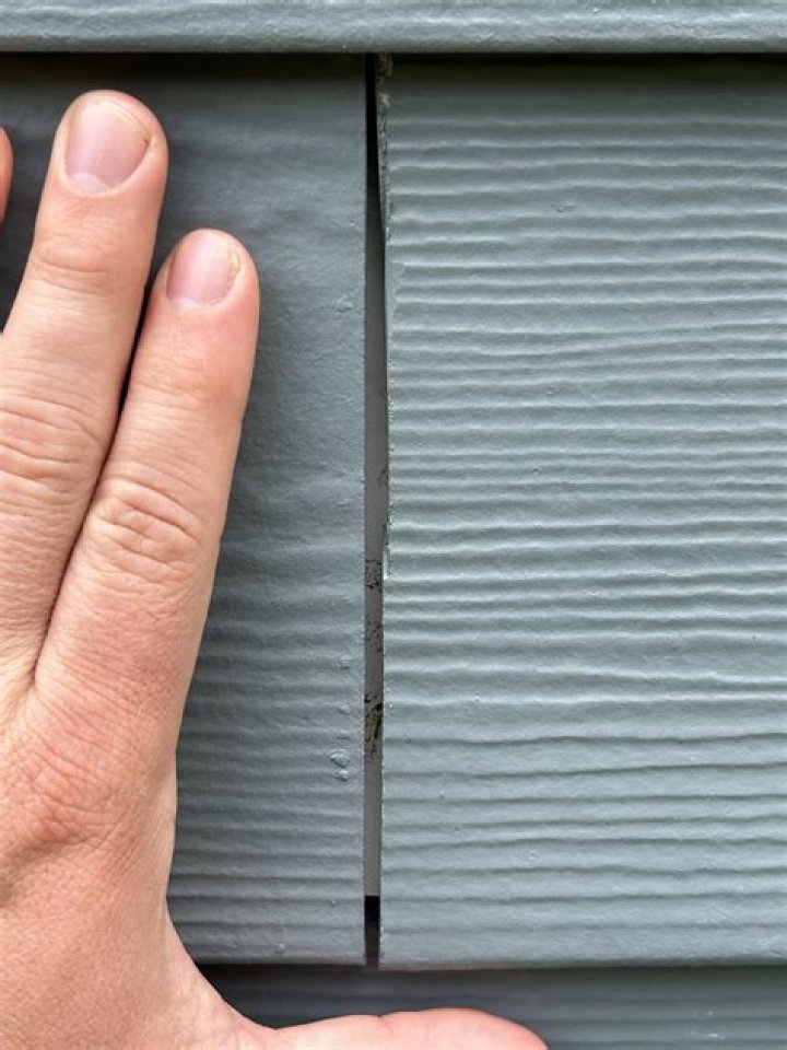 How often should hardiplank be painted?