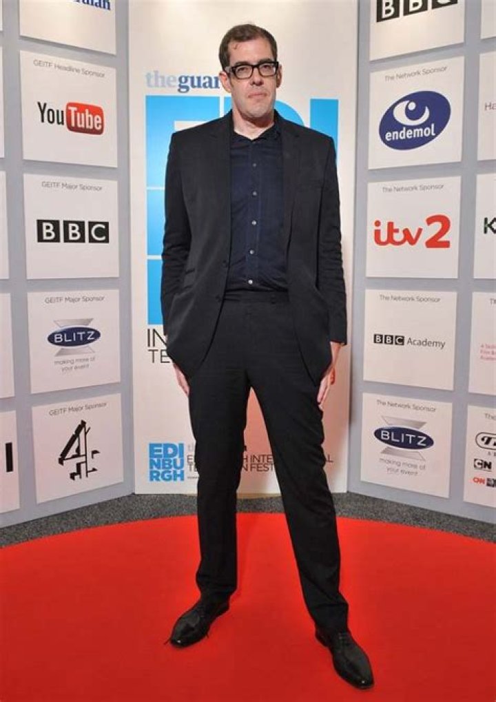 How tall is Richard Osman?