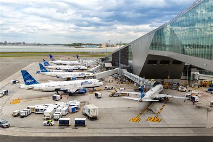 Is fighting in the airport a federal crime?