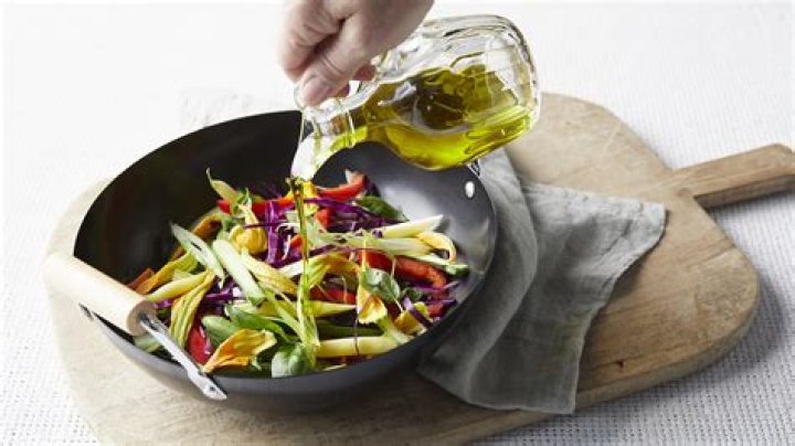 Is frying vegetables in olive oil healthy?
