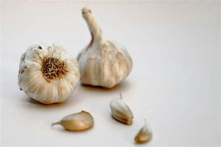 Is garlic alkaline or acidic?