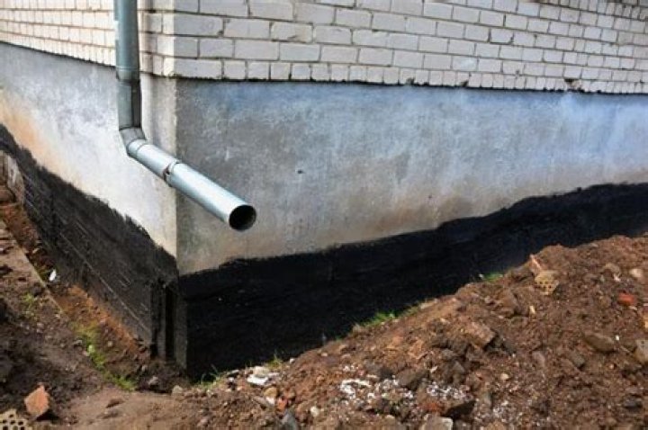 Is it better to waterproof your basement from the inside or outside?