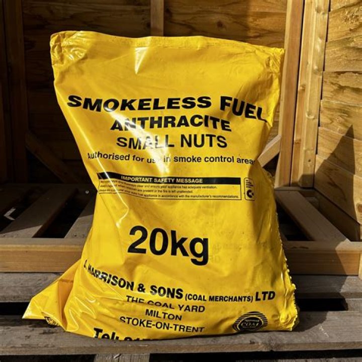 Is smokeless fuel a pollutant?