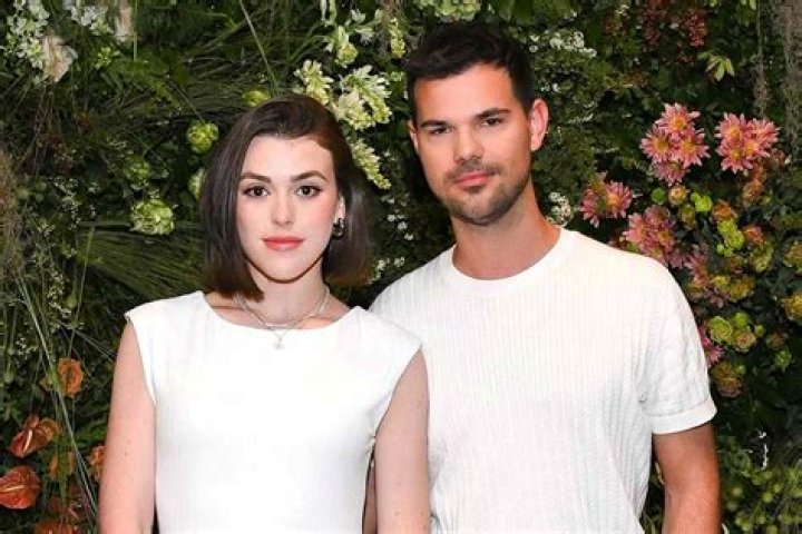 Is Taylor Lautner in a relationship?