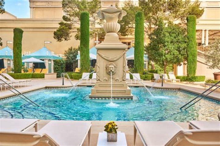 Is the Bellagio pool open during Covid?