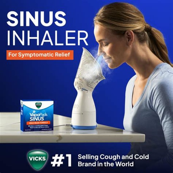 Is Vicks VapoRub good for pneumonia?