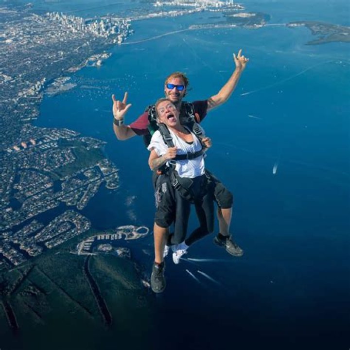 Should I be nervous to skydive?