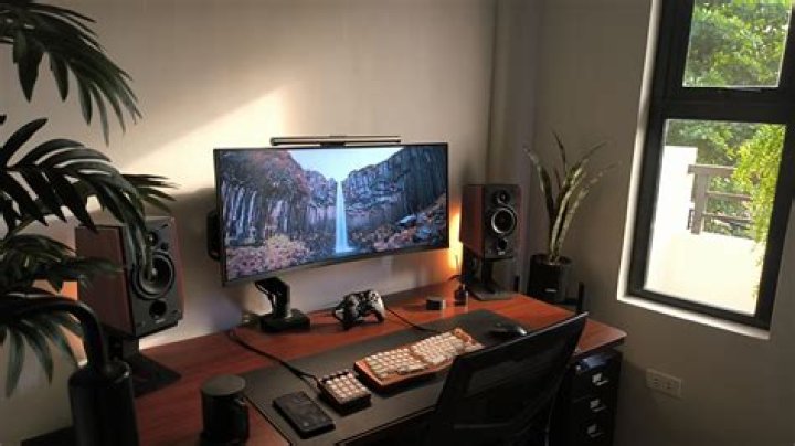 Should I buy a house as a single person?