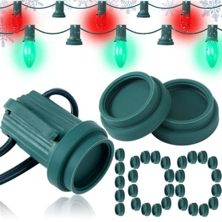 Should you cover outdoor Christmas light plugs?