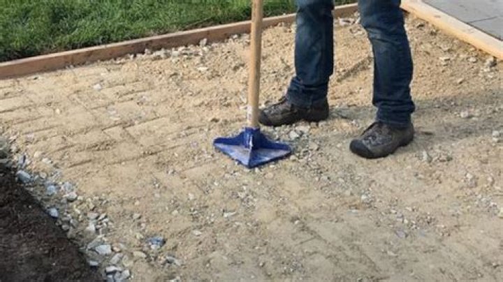 Should you put sand down before concrete?