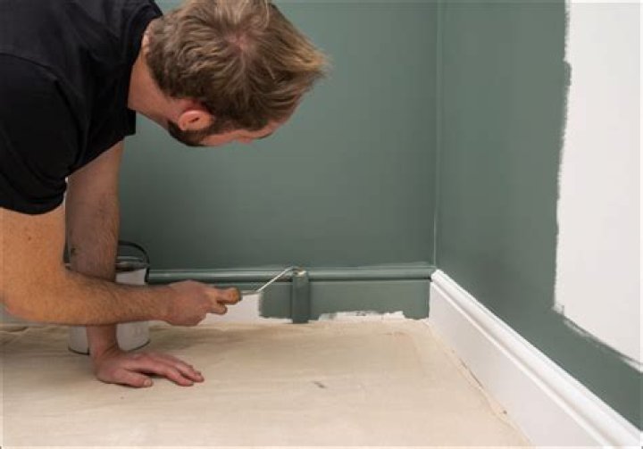 Should you sand skirting boards before painting?